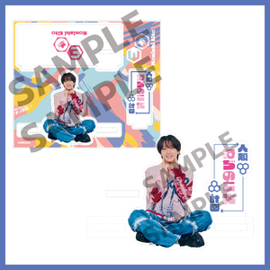 浮いているアクスタ（小西詠斗 OFFICIAL FANCLUB EVENT 2025 〜人類はちのこ化計画〜）